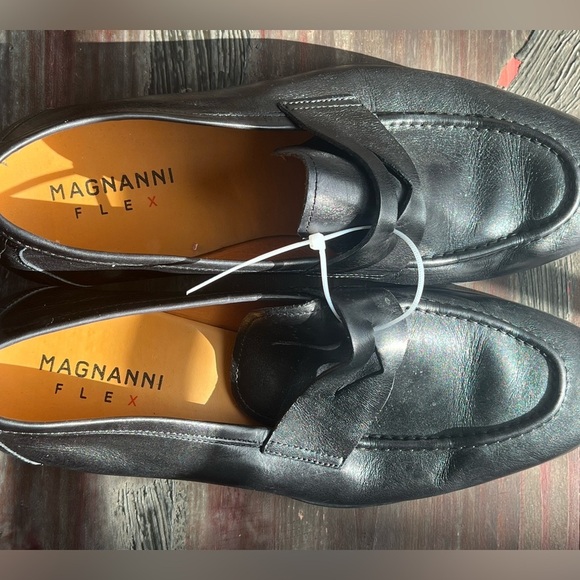 Magnanni
Men\'s Malcom II Leather Penny Loafers nwot 8